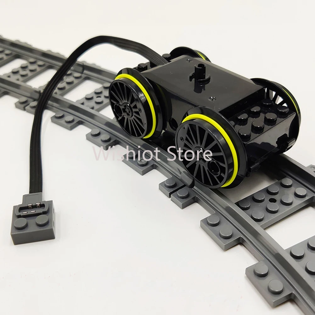 قطع غيار تقنية محرك القطار 880 - مراجعة Lego Set Technic وسعره